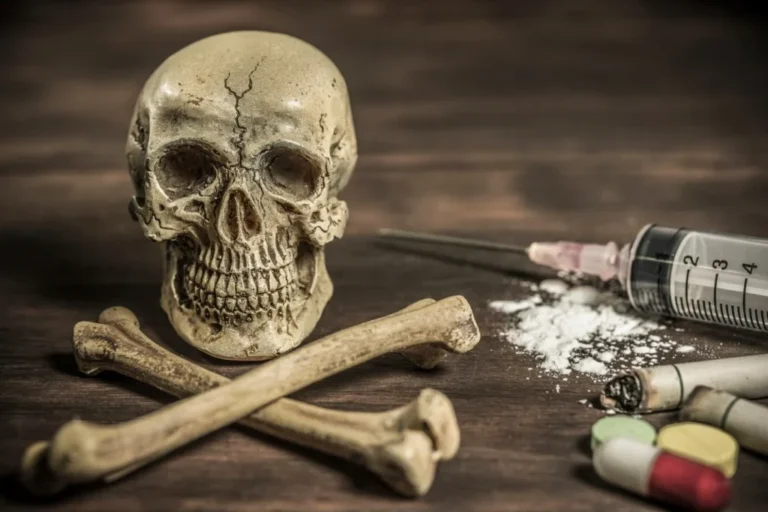 human skull crossbones drug addict concept 1357 14 1024x683